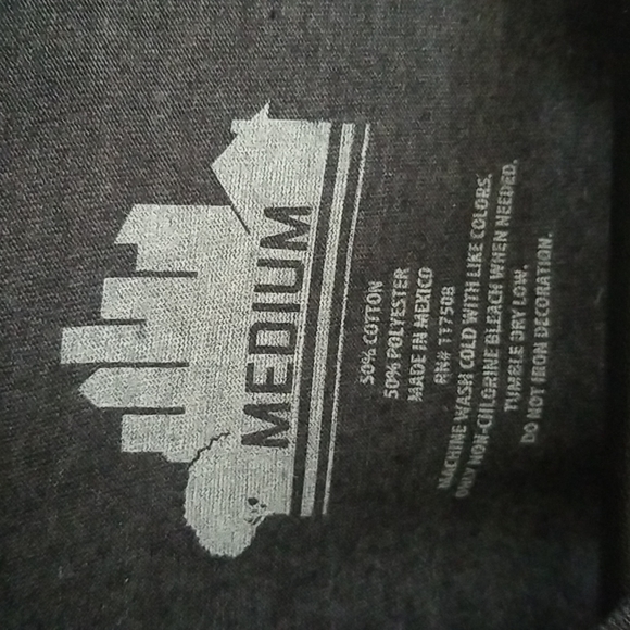 "Biscuits Gravy Repeat" dark gray charcoal tshirt size M - Picture 4 of 5